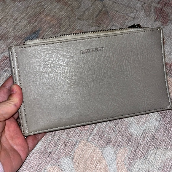 Matt nat wallet perfect condition. Grey. Gorgeous and lots of compartments! - Picture 1 of 5